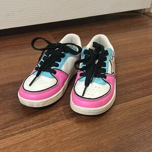 ADORABLE SNEAKERS